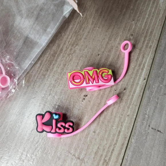 NWT Tumbler Straw Toppers Straw Caps and Accessories 8pc Pink OMG Kiss - Picture 1 of 8